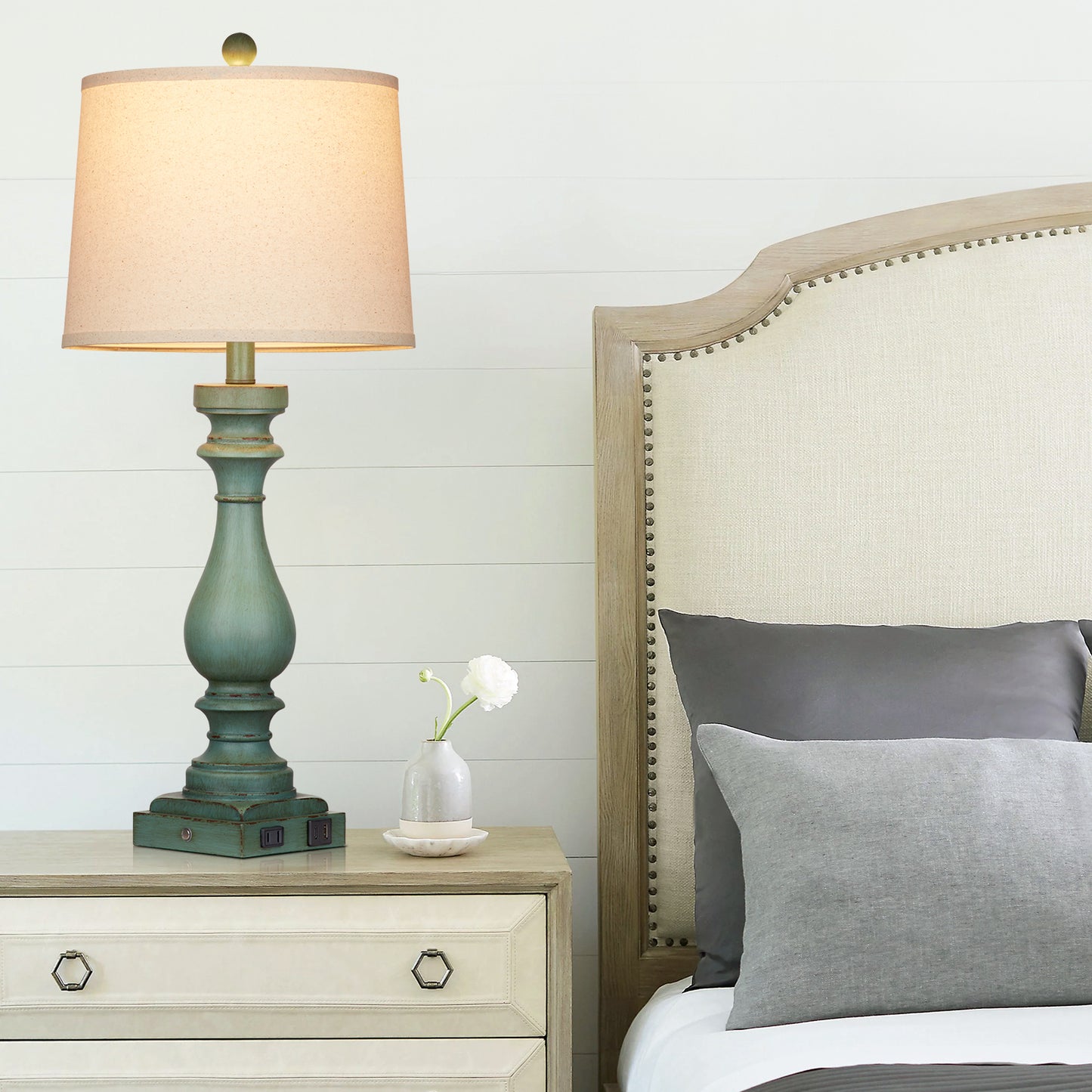 Table lamps with green resin, universal USB Type - C charging ports and AC outlet (Set of 2)